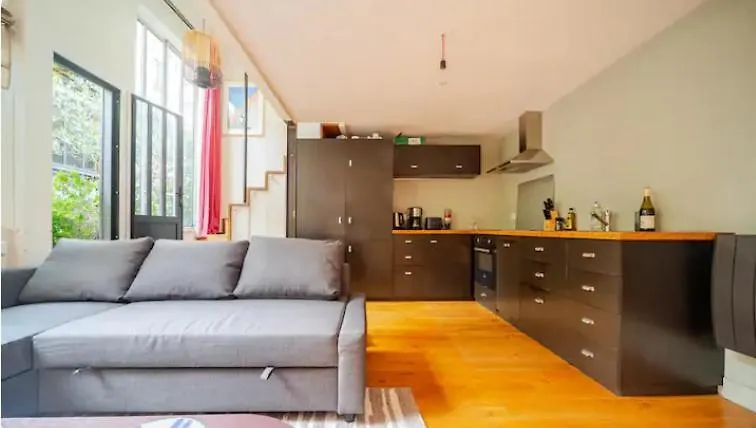 Maisonette Independante Tout Confort Et Son Jardin Paris France
