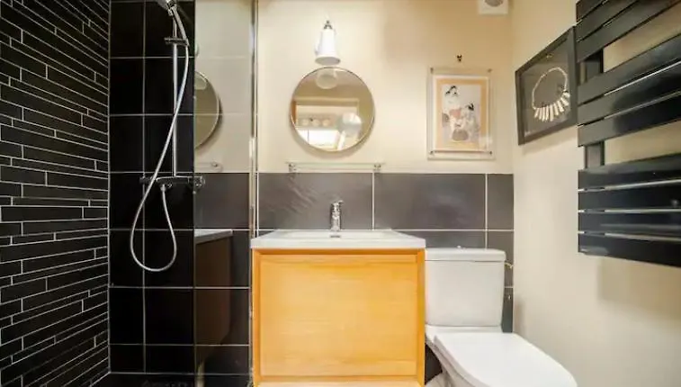 Apartment Maisonette Independante Tout Confort Et Son Jardin Paris France